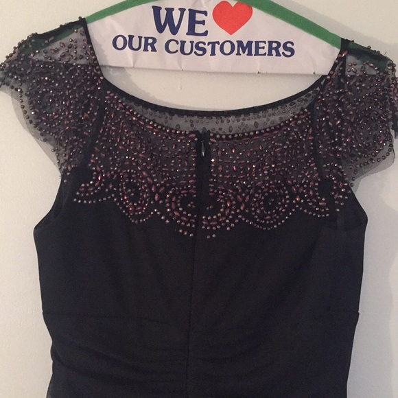 Gown - Picture 3 of 5